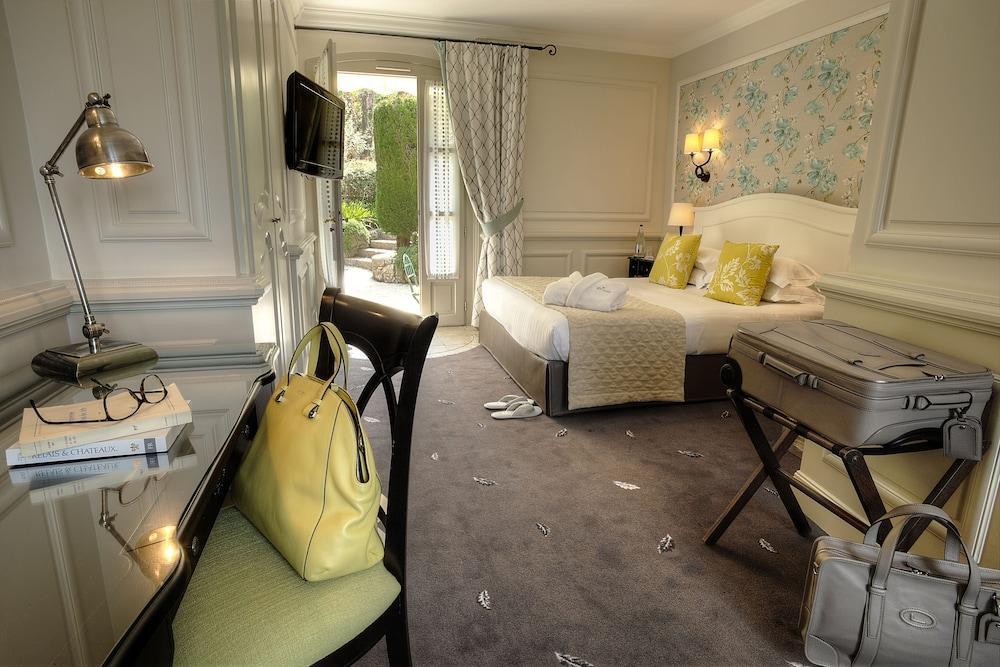 Candille Hotel